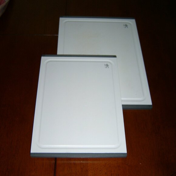 Set of 2 Cutting Boards, Food Safe Polypropylene, VGUC - Picture 2 of 3
